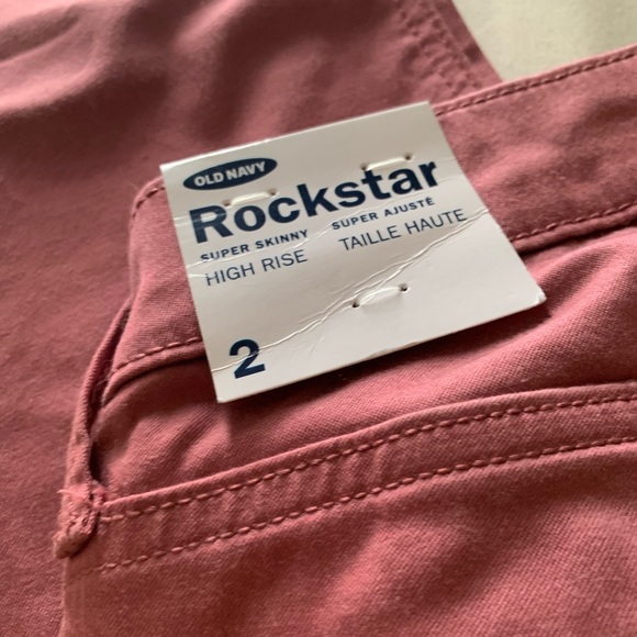 NWT Old Navy Rockstar Skinny Jeans - Picture 3 of 4